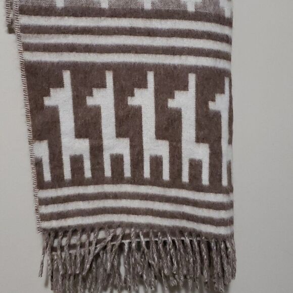 South american Wool Shawl Scarf brown and cream alpaca llama design o/s handmade - Picture 4 of 4